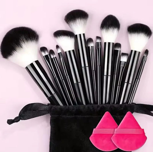 13 Piece Black & White Gothic Makeup Brushes